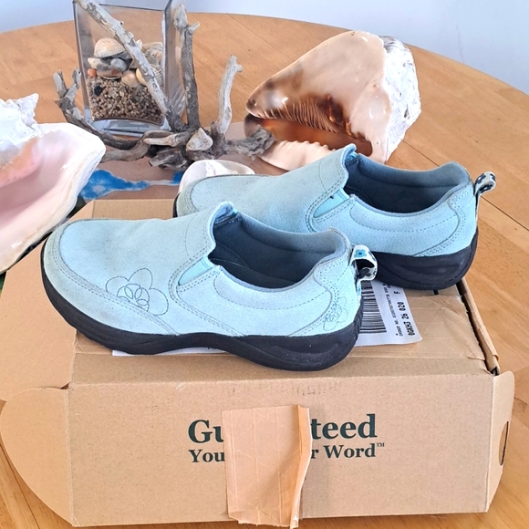 L.L. Bean Other - LL BEAN Children’s size 2 winter shoes